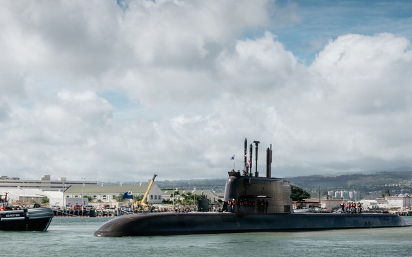 Republic of Korea Navy Dosan Ahn Changho (SS 038) departs Pearl Harbor to begin RIMPAC 2026 sea phase