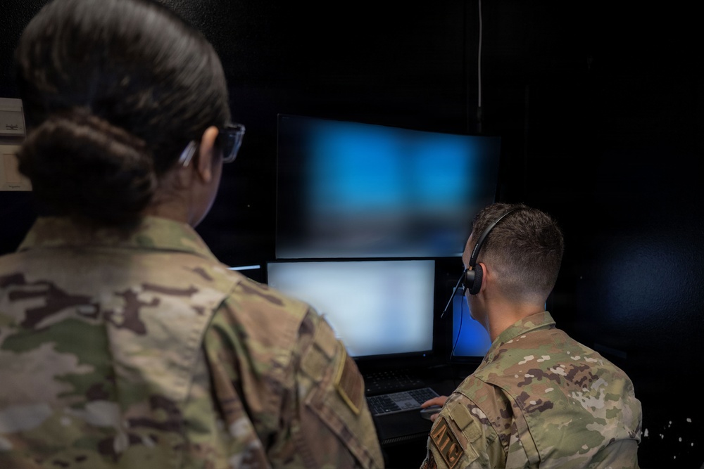 Hurlburt releases VR training for air traffic controllers