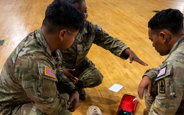 JTF-DC National Guardsmen train in medical skills
