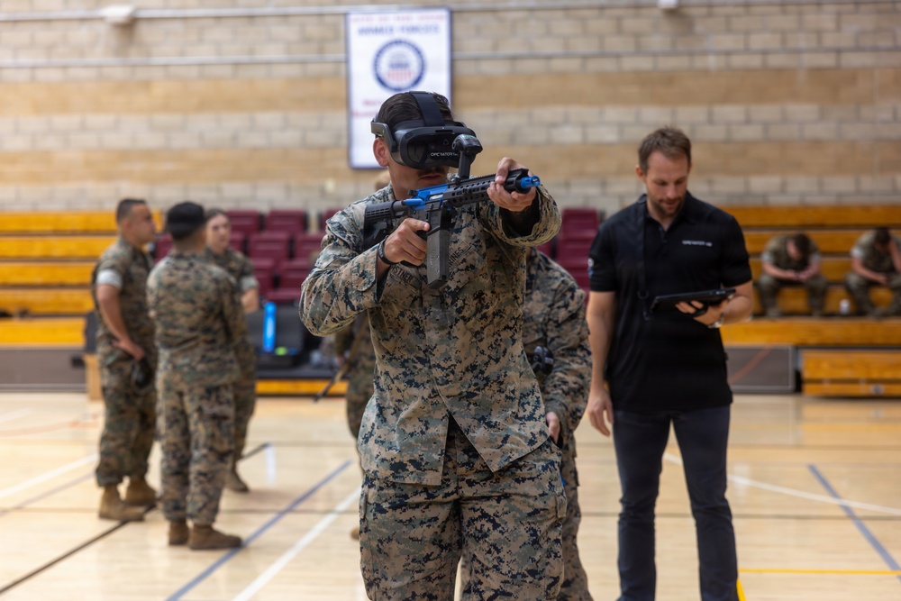 Simulating the Battlefield: 1st MLG Marines counter simulated drones with virtual reality technology