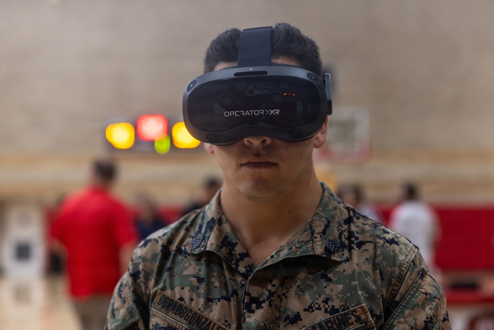 Simulating the Battlefield: 1st MLG Marines counter simulated drones with virtual reality technology