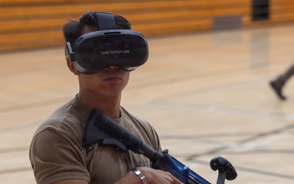 Simulating the Battlefield: 1st MLG Marines counter simulated drones with virtual reality technology