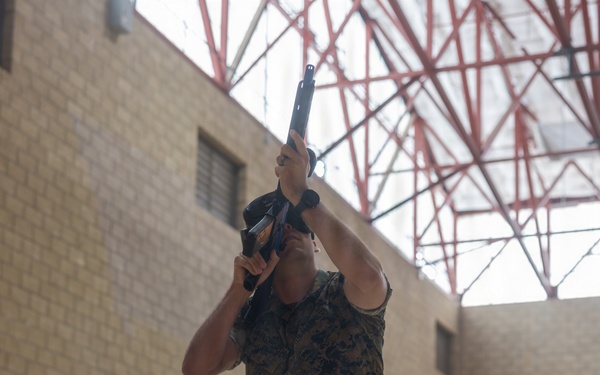 Simulating the Battlefield: 1st MLG Marines counter simulated drones with virtual reality technology