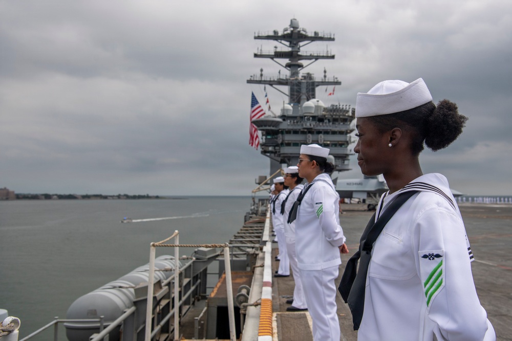 USS Nimitz Sailors Man the Rails