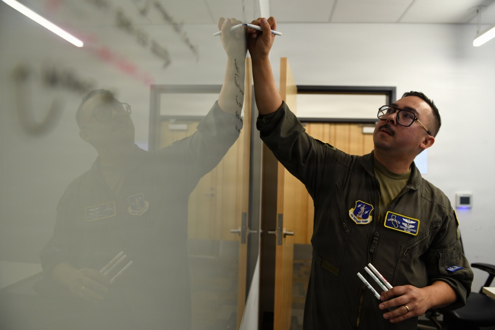 Formal Training Unit Produces Aircrews Skilled Beyond the Curriculum