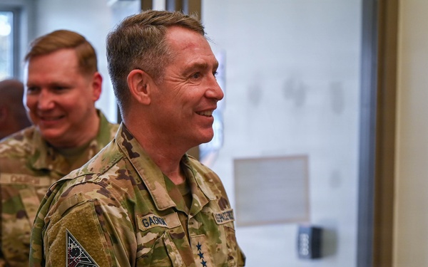 Commander, USSF Combat Forces Command recognizes 178th Wing support