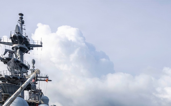 Kearsarge Conducts Replenishment-At-Sea