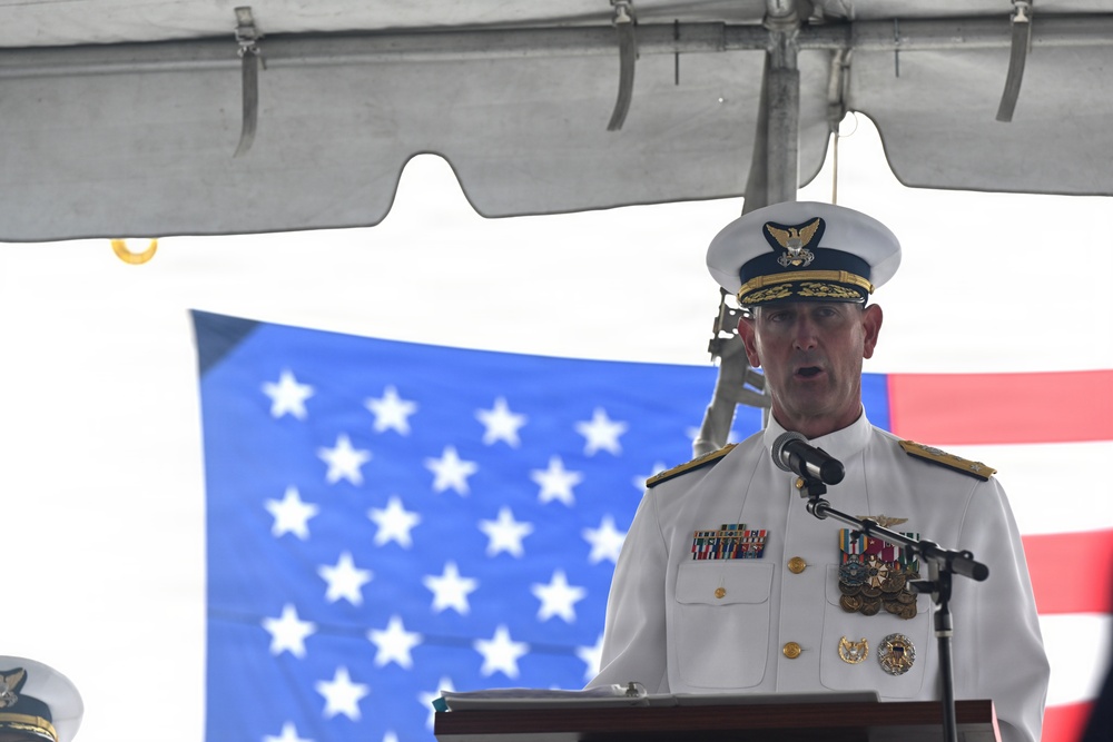 U.S. Coast Guard Cutter Waesche (WMSL 751) holds change-of-command ceremony