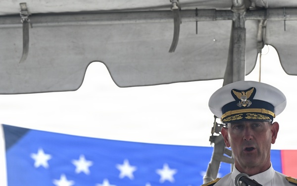 U.S. Coast Guard Cutter Waesche (WMSL 751) holds change-of-command ceremony