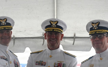 Coast Guard Cutter Waesche holds change-of-command ceremony