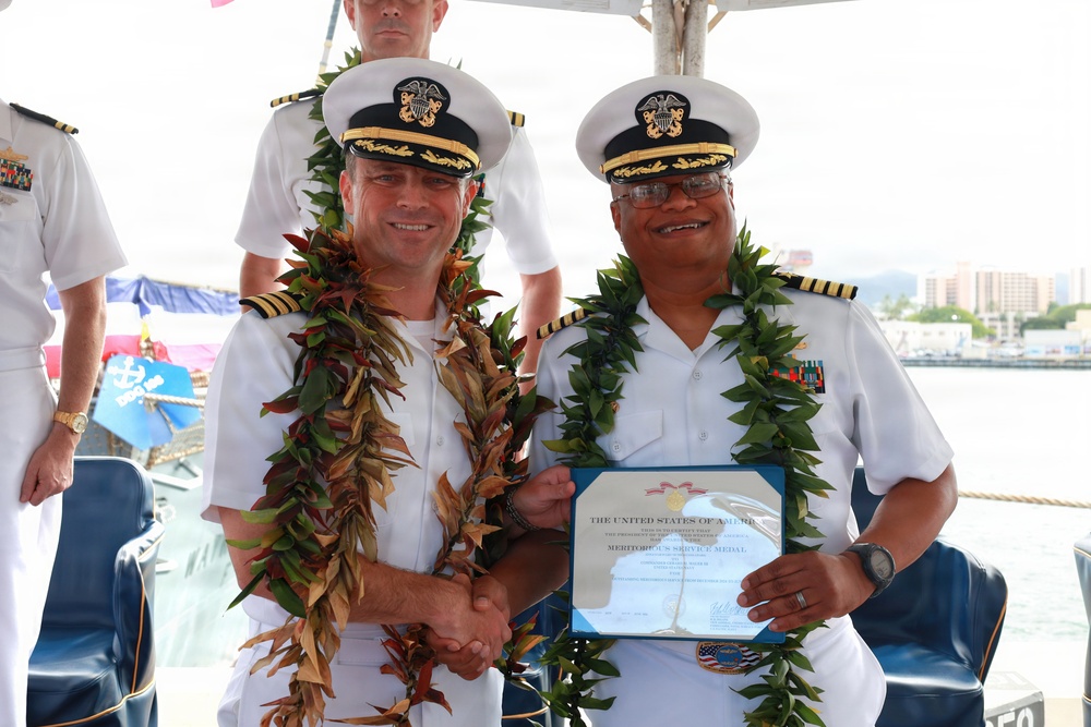 USS Wayne E. Meyer Holds Change of Command Ceremony