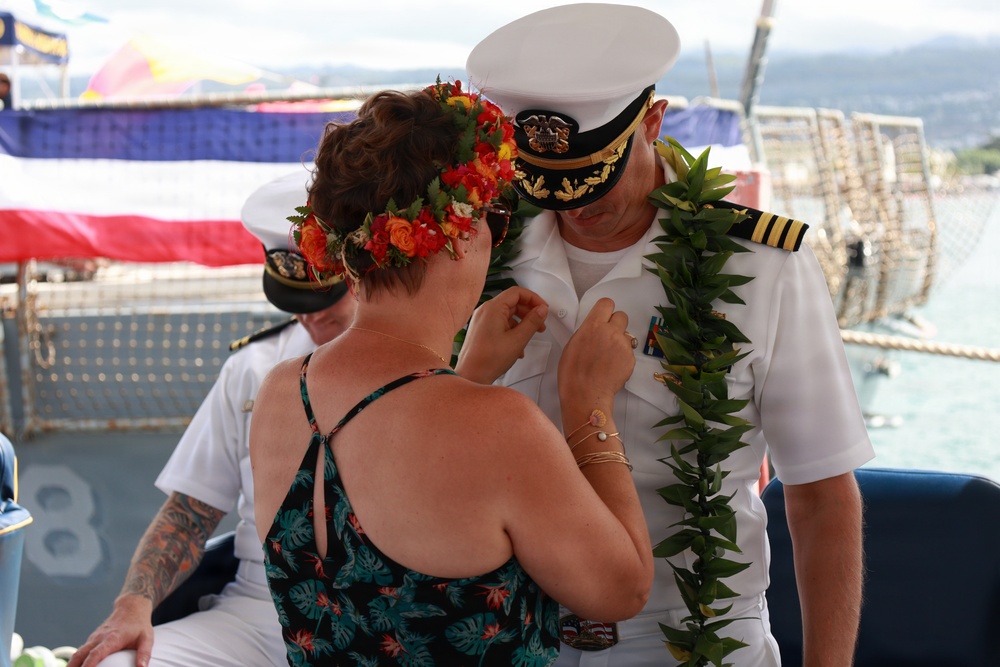 USS Wayne E. Meyer Holds Change of Command Ceremony