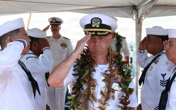 USS Wayne E. Meyer Holds Change of Command Ceremony