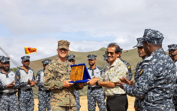 Sri Lankan honorary consulate visits 15th MEU command, Sri Lanka Marines during RIMPAC 26