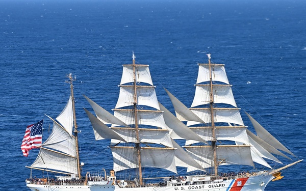 Four sister ships compete in race for Sail250