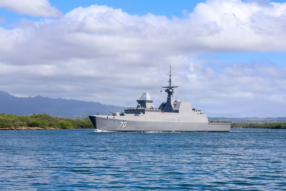 RSS Steadfast departs Pearl Harbor to begin RIMPAC 2026 sea phase