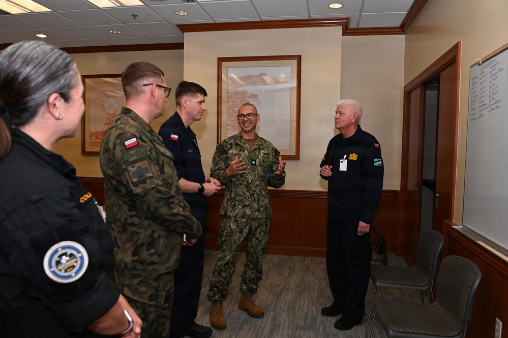 Inspector for the Navy of the Republic of Poland Vice Adm. Jarosław Ziemiański visits RIMPAC 2026 CJIB