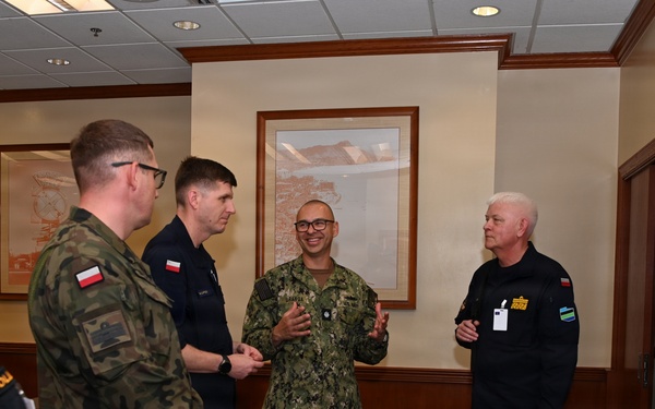 Inspector for the Navy of the Republic of Poland Vice Adm. Jarosław Ziemiański visits RIMPAC 2026 CJIB