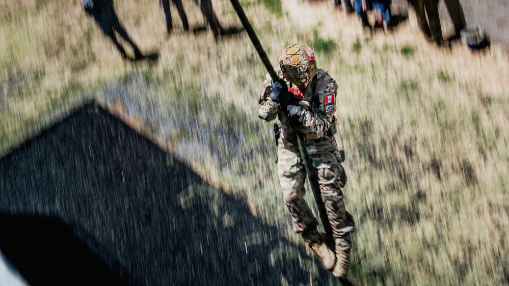 Mulitnational EOD technicians conduct HRST training during RIMPAC 26