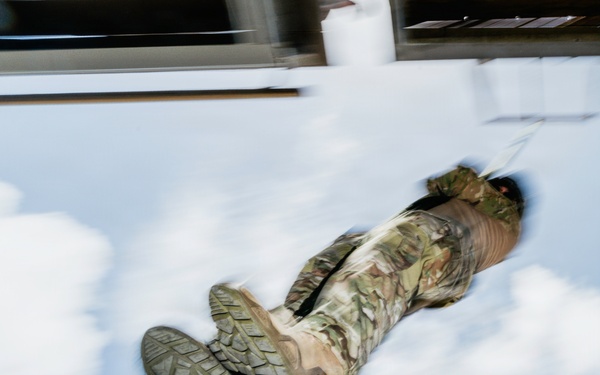 Multinational EOD technicians conduct HRST training during RIMPAC 26