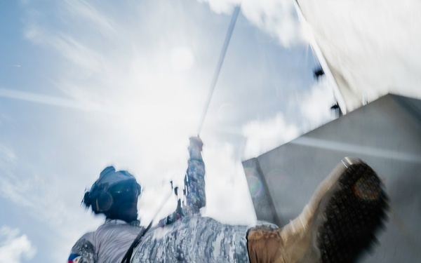 Multinational EOD technicians conduct HRST training during RIMPAC 26