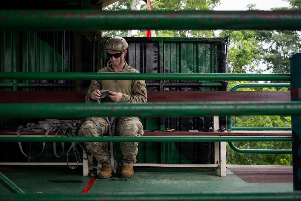 U.S. and Royal Thai Navy EOD teams perform fast rope maneuvers at CARAT 2026