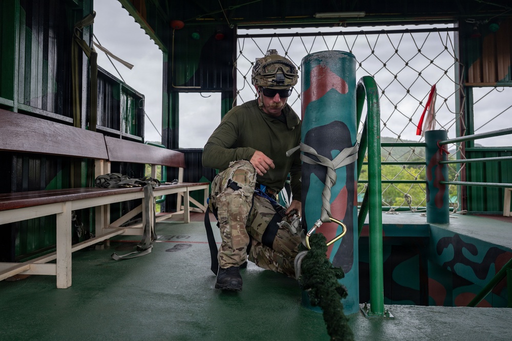 U.S. and Royal Thai Navy EOD teams perform fast rope maneuvers at CARAT 2026