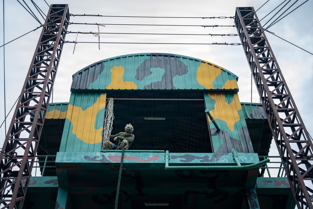 U.S. and Royal Thai Navy EOD teams perform fast rope maneuvers at CARAT 2026