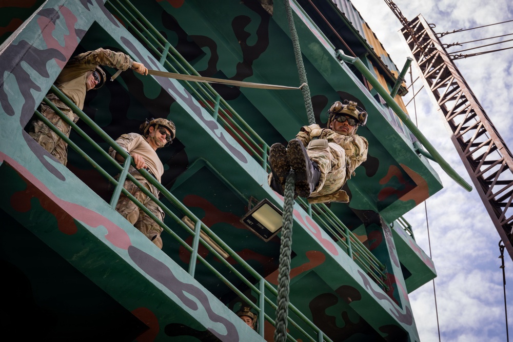 U.S. and Royal Thai Navy EOD teams perform fast rope maneuvers at CARAT 2026