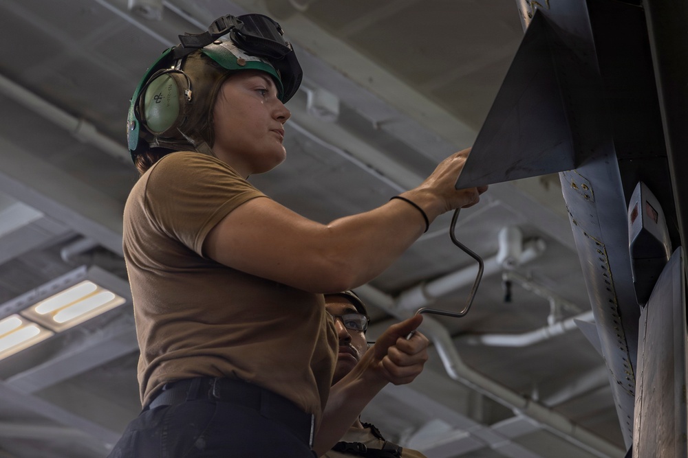 Abraham Lincoln Conducts Aircraft Maintenance