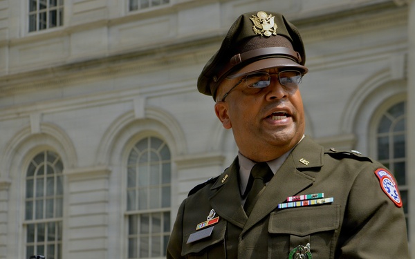 Recruiters host Joint Oath of Enlistment, Drill Team Performance at City Hall