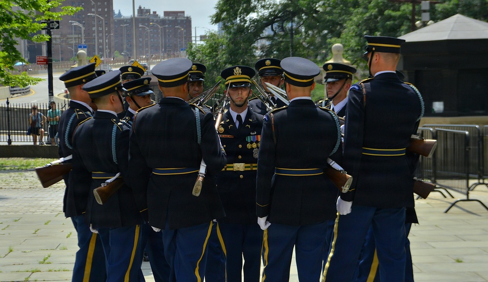 Recruiters host Joint Oath of Enlistment, Drill Team Performance at City Hall