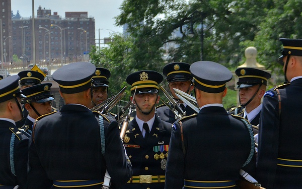 Recruiters host Joint Oath of Enlistment, Drill Team Performance at City Hall