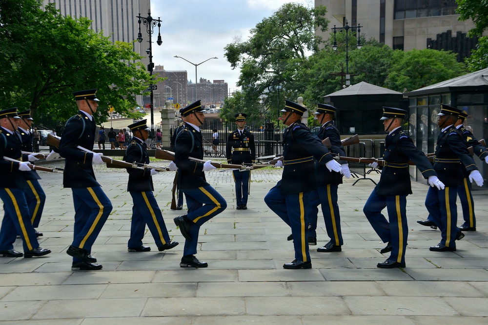 Recruiters host Joint Oath of Enlistment, Drill Team Performance at City Hall