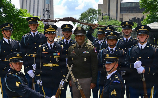 Recruiters host Joint Oath of Enlistment, Drill Team Performance at City Hall