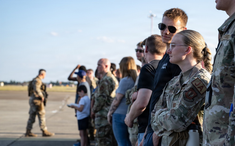 New Air Force One stops at RAF Mildenhall