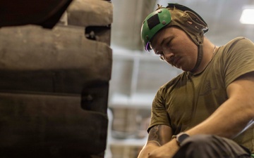 Abraham Lincoln Conducts Aircraft Maintenance