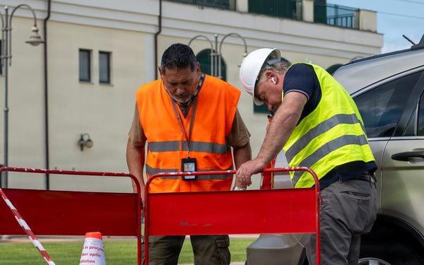 'Get Real, Get Better' at NSA Naples: Unaccompanied Housing Sailors Receive Fiber Optic Internet Service