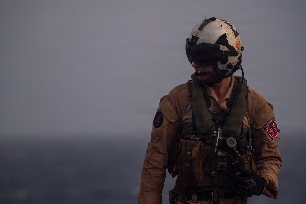 USS Boxer, 11th MEU Conduct Flight Operations