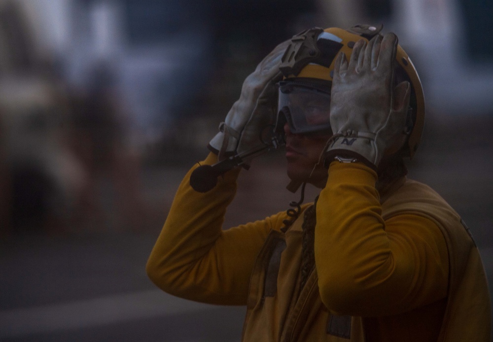 USS Boxer, 11th MEU Conduct Flight Operations