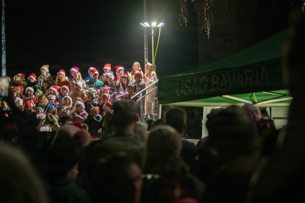 Tower Barracks kicks off holiday season with tree lighting