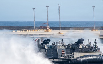 LCF-24: USS San Antonio Ports in La Guaira, Venezuela
