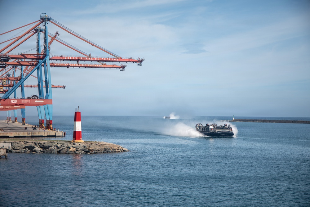 LCF-24: USS San Antonio Ports in La Guaira, Venezuela