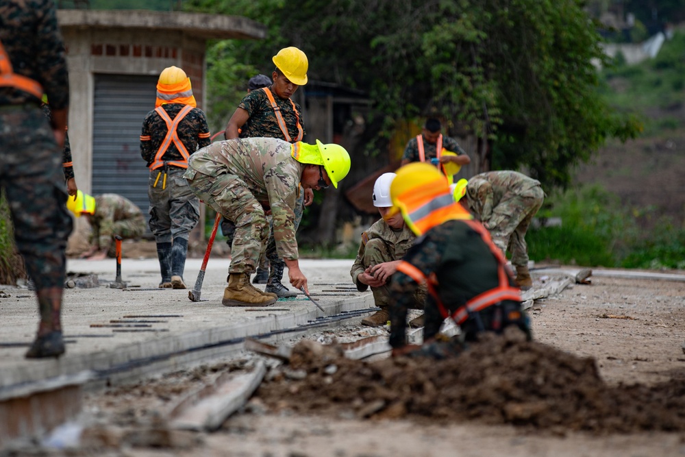Arkansas National Guard Build Strong foundations with the Guatemala Army