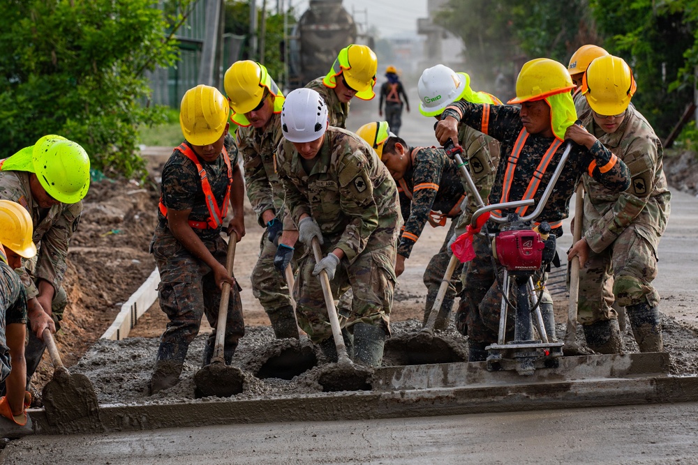 Arkansas National Guard Build Strong foundations with the Guatemala Army