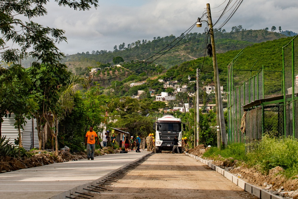 Arkansas National Guard Build Strong foundations with the Guatemala Army