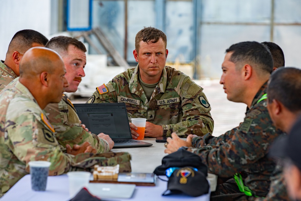 Arkansas National Guard Build Strong foundations with the Guatemala Army