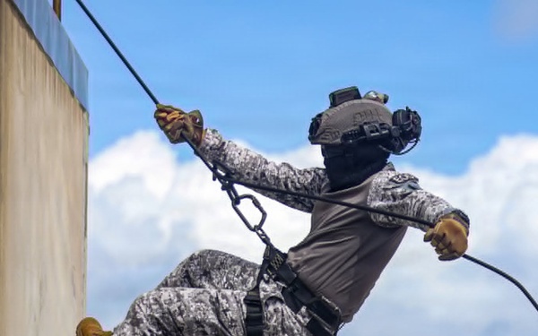 Philippines participates in multinational rappelling and fast rope training at RIMPAC 2026