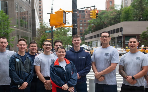 Coast Guard Participates in Freedom 250 Run During Sail250