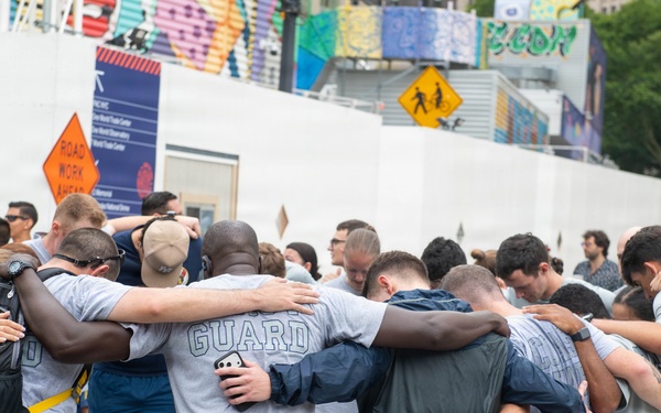 Coast Guard Participates in Freedom 250 Run During Sail250